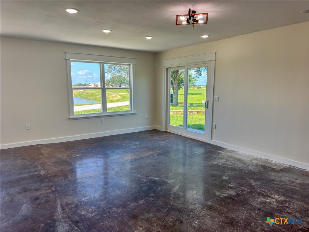 285 Private Road 3190