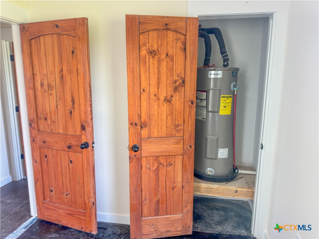 285 Private Road 3190