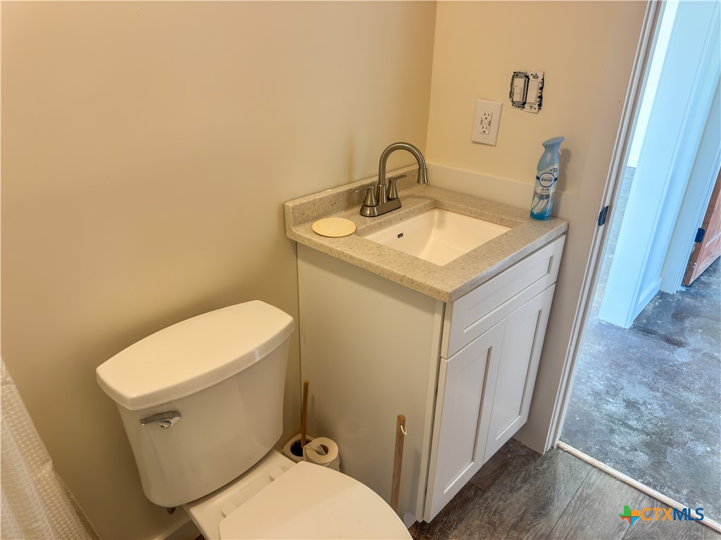 285 Private Road 3190