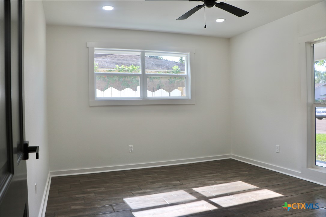2704 E Loma Vista Avenue