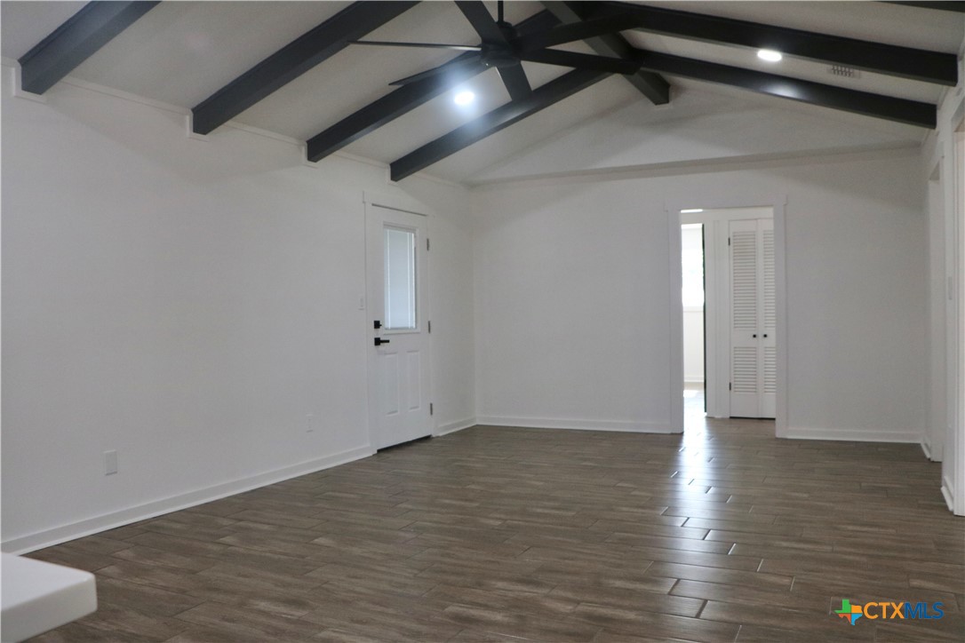 2704 E Loma Vista Avenue