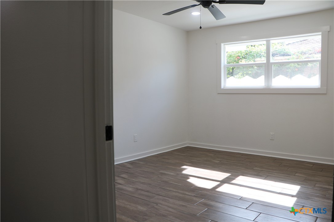 2704 E Loma Vista Avenue