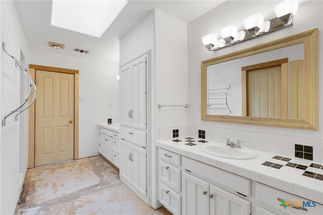 700 Camino De Rancho