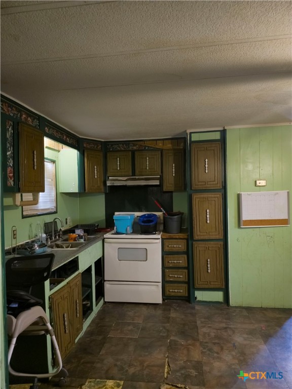 36 Old River Road N