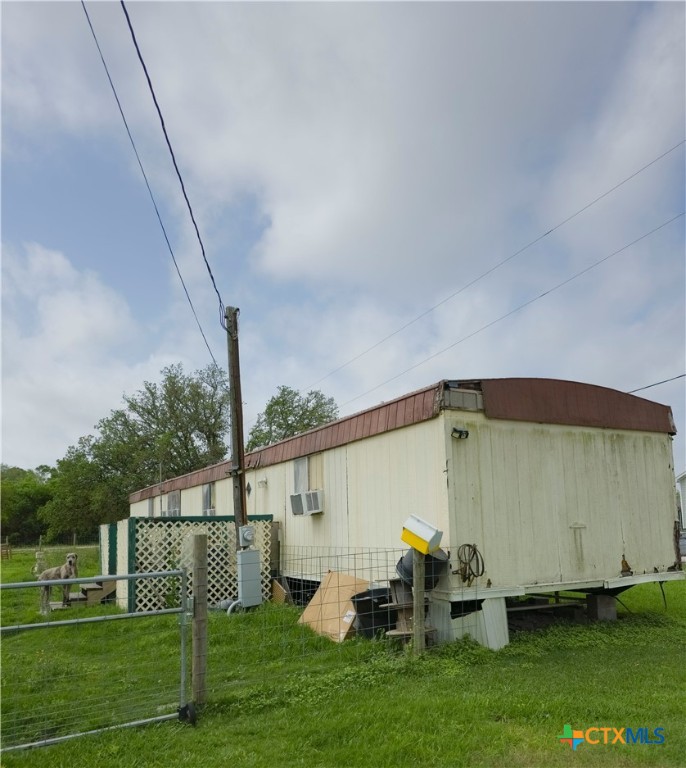 36 Old River Road N