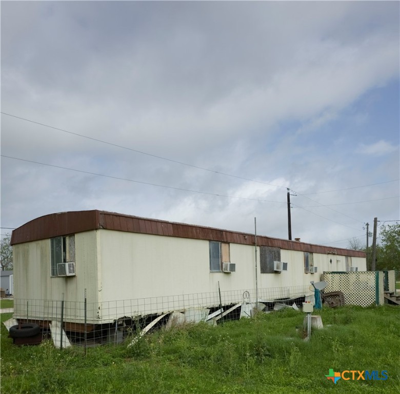 36 Old River Road N