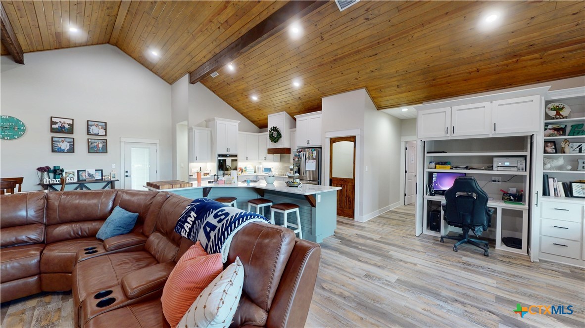 206 Deer Trail Lane