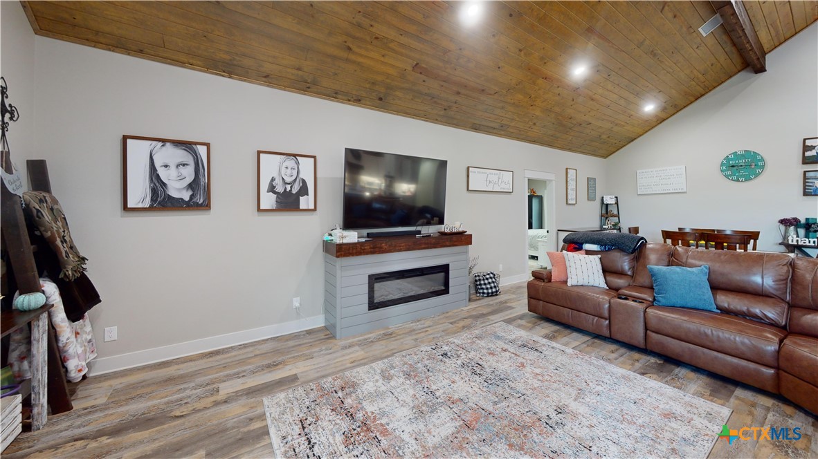 206 Deer Trail Lane