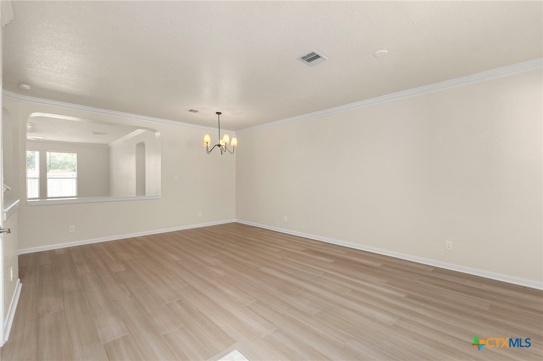 213 Springtree Parkway