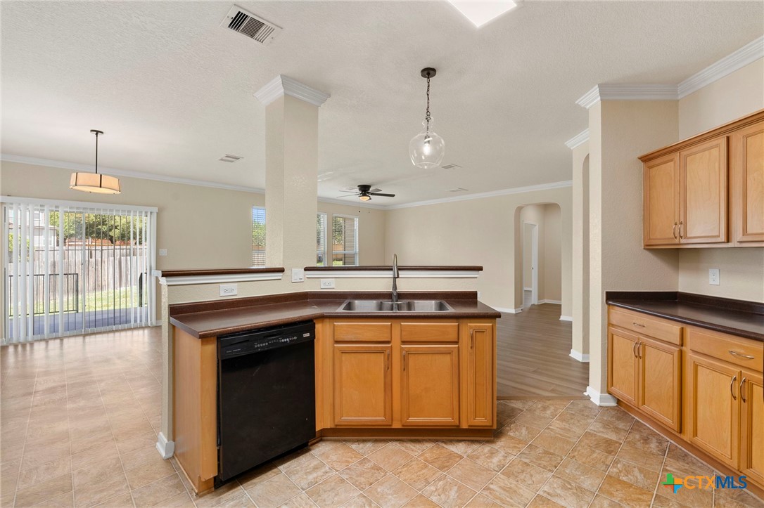 213 Springtree Parkway