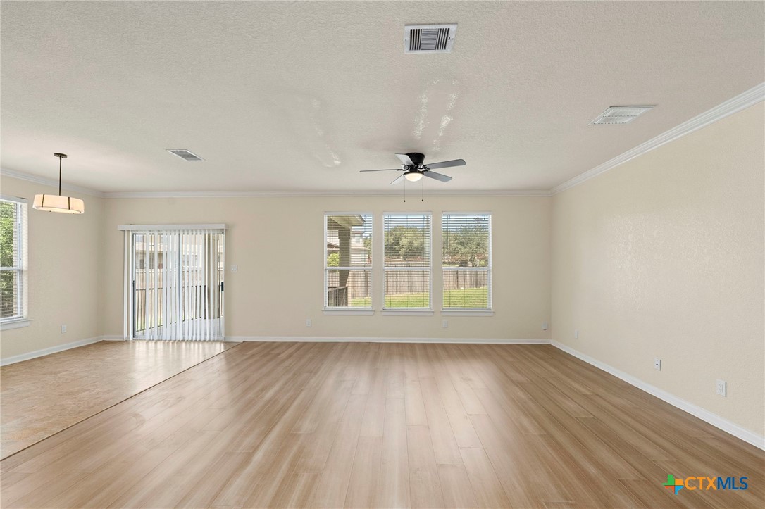 213 Springtree Parkway