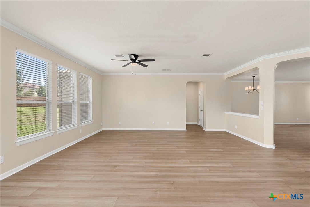 213 Springtree Parkway