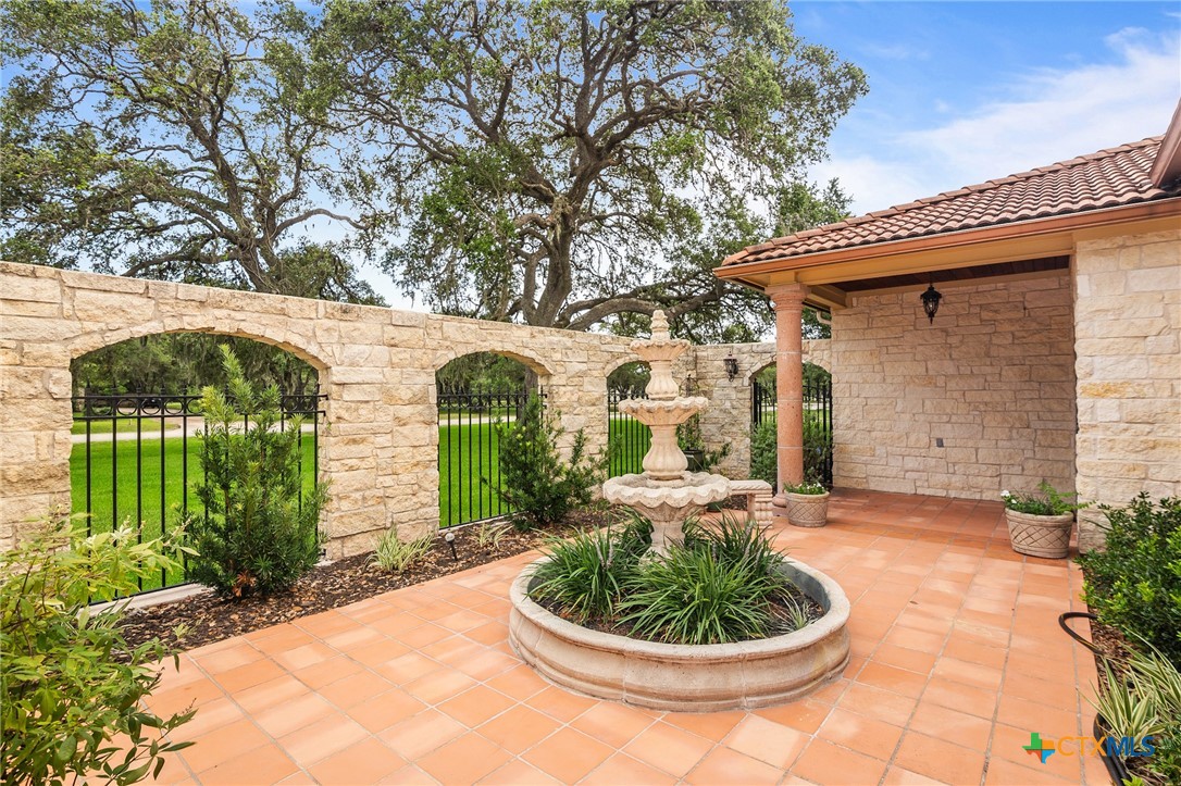 166 Post Oak Bend