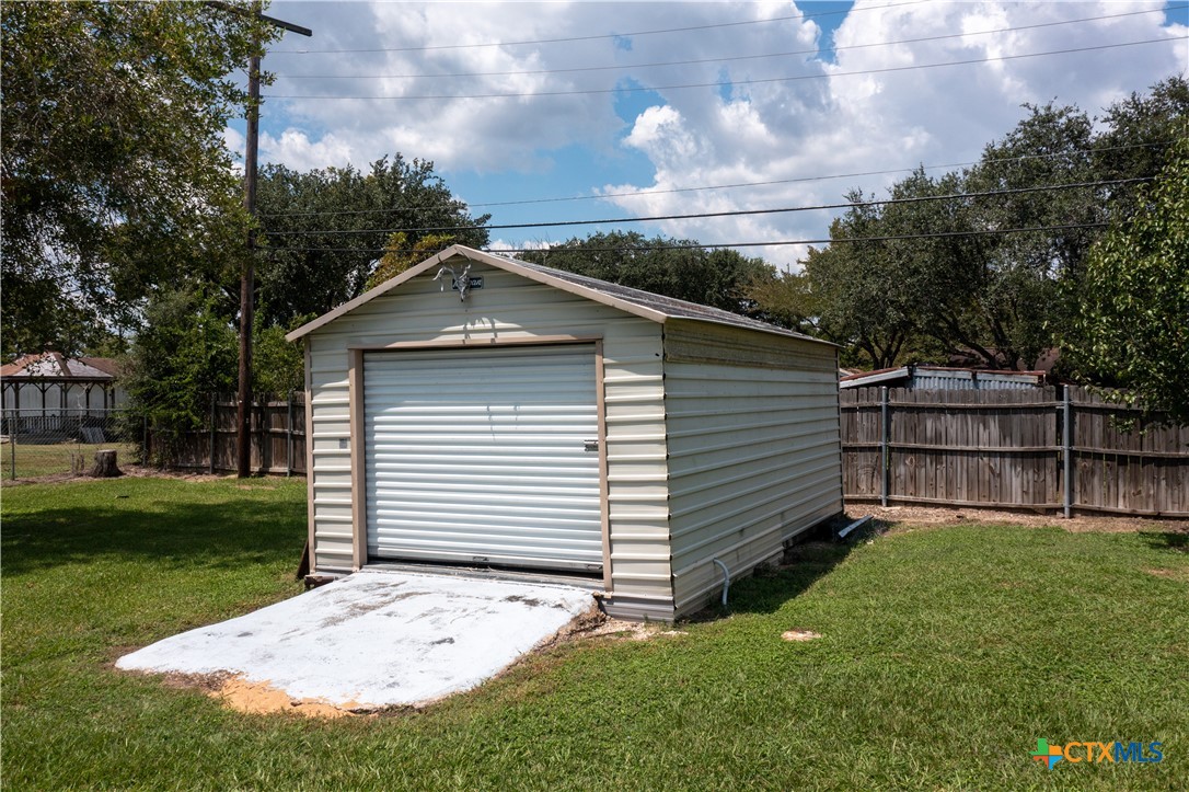 604 Clay Drive