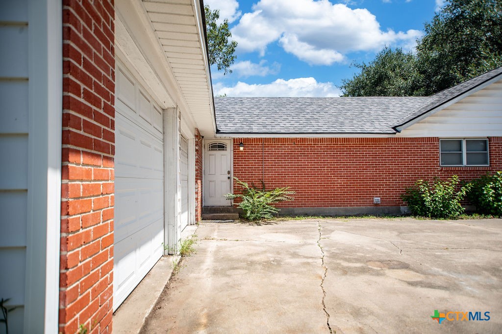 402 Dundee Street