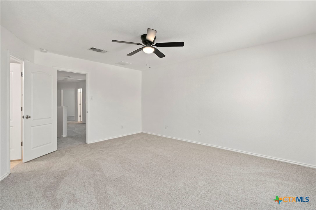 3909 Legend Pond