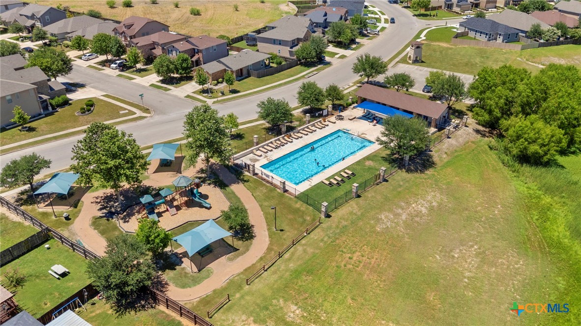3909 Legend Pond