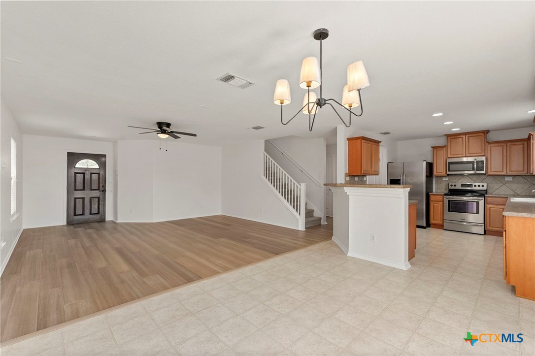 3909 Legend Pond