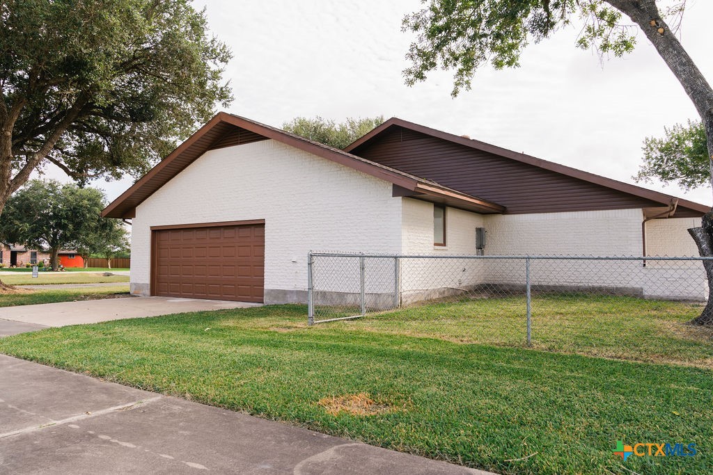 107 Gentle Breeze Street