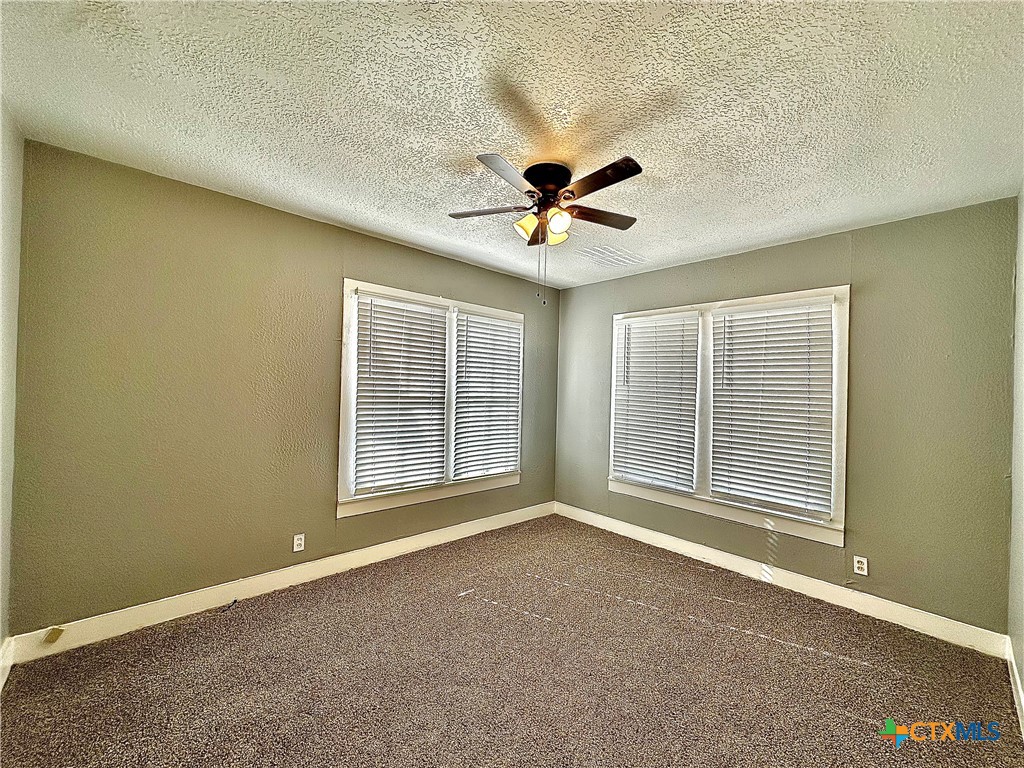 604 S Navarro Street