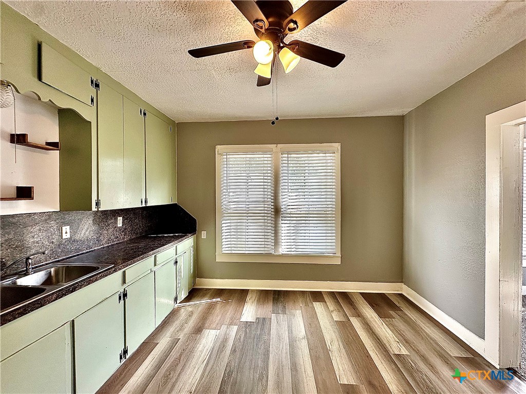 604 S Navarro Street