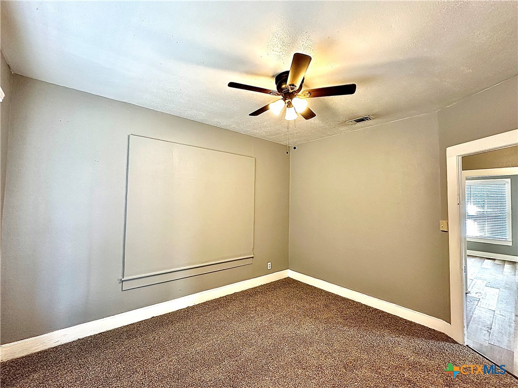 604 S Navarro Street