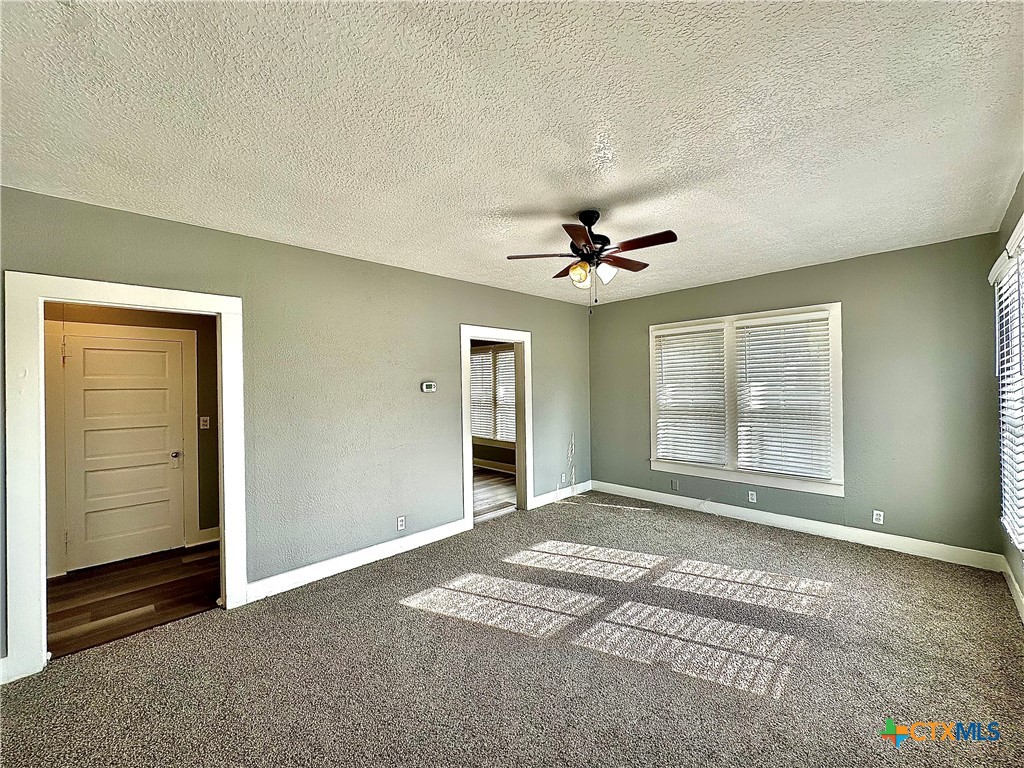 604 S Navarro Street