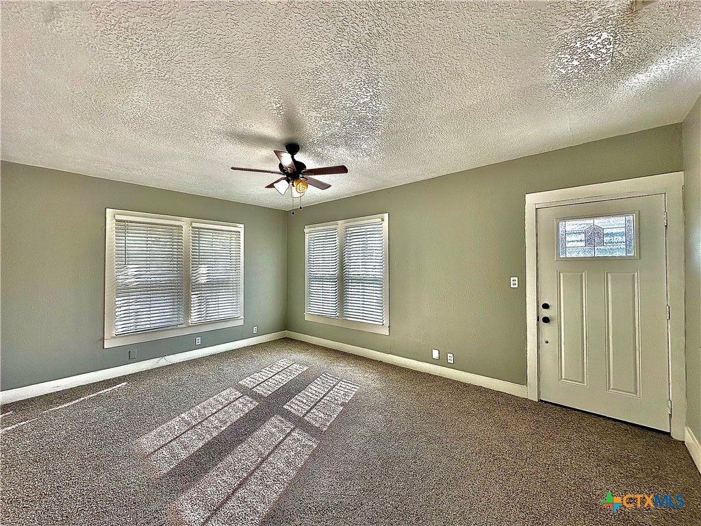 604 S Navarro Street