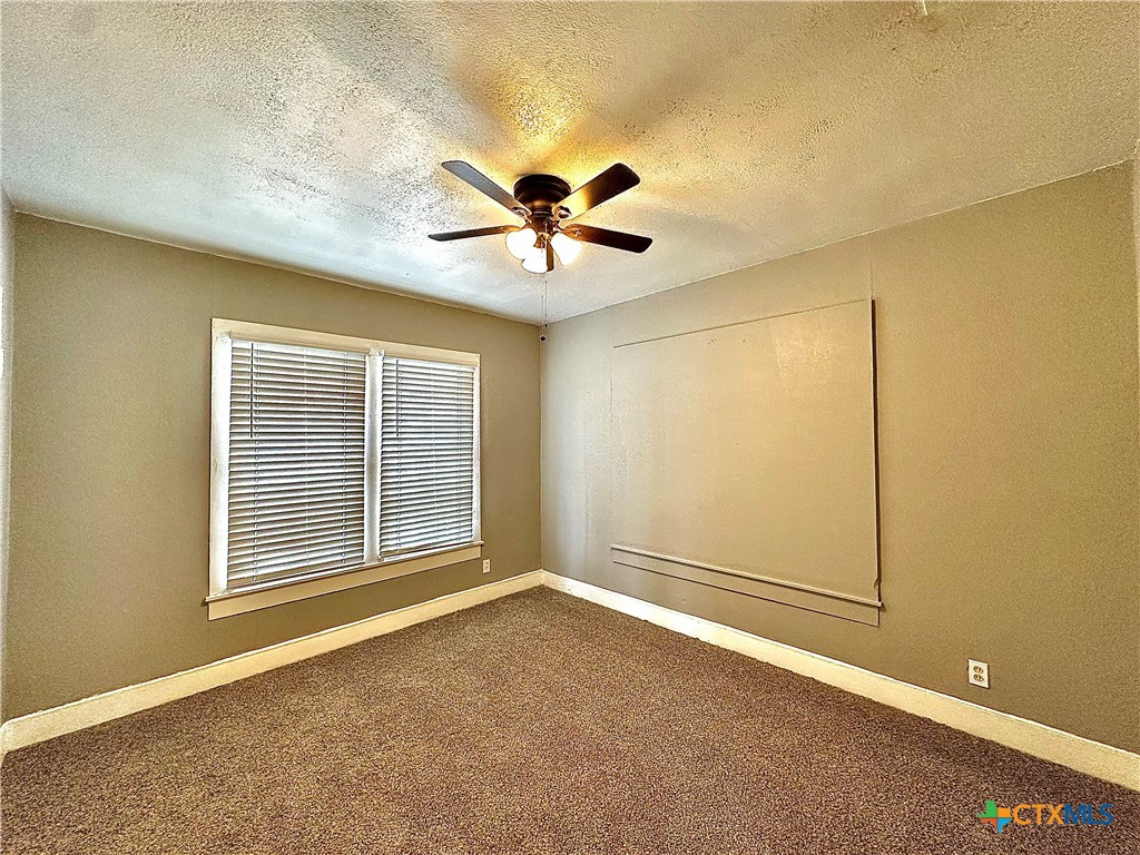 604 S Navarro Street