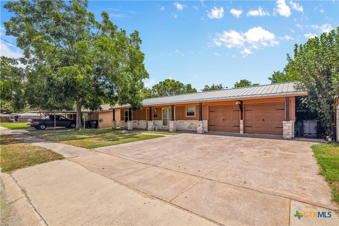 3107 Flamingo