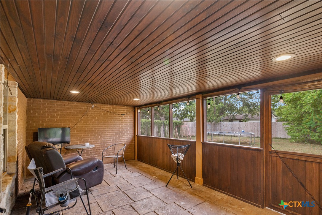 3107 Flamingo