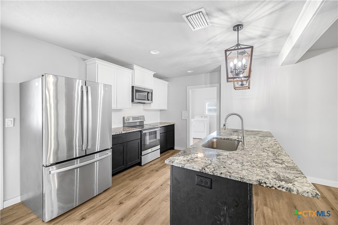 504 N Arnim