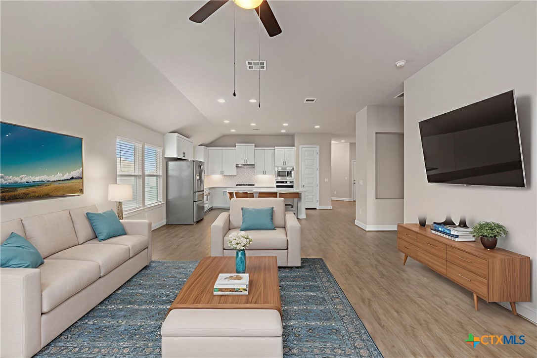 6533 Crockett Cove