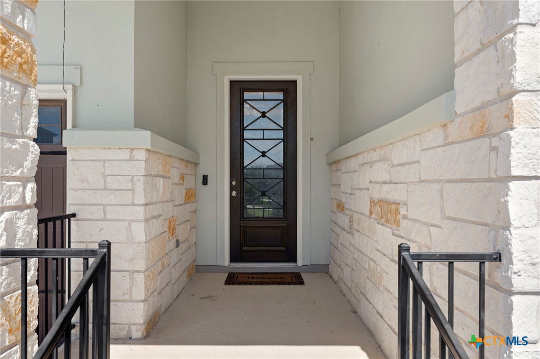 6533 Crockett Cove