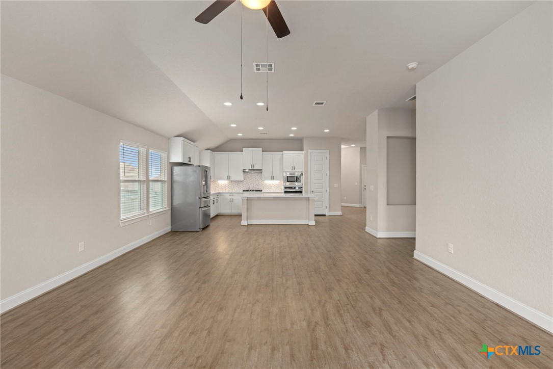 6533 Crockett Cove