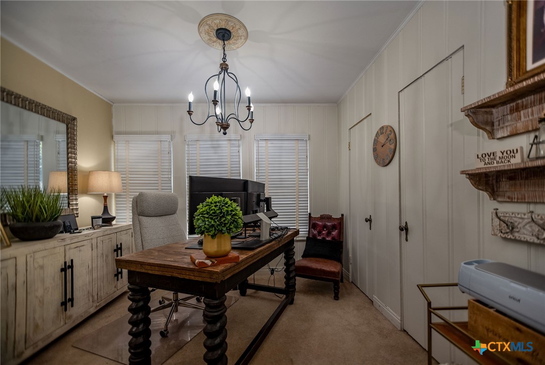 707 W Stayton Avenue