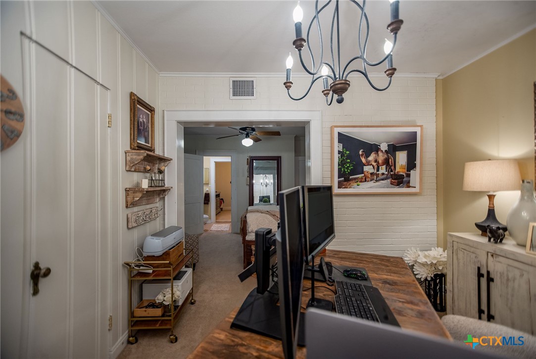 707 W Stayton Avenue