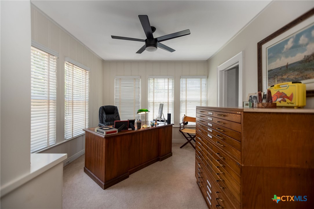 707 W Stayton Avenue