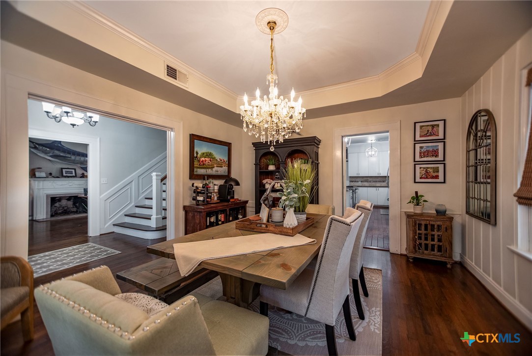 707 W Stayton Avenue