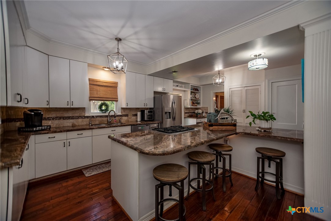 707 W Stayton Avenue