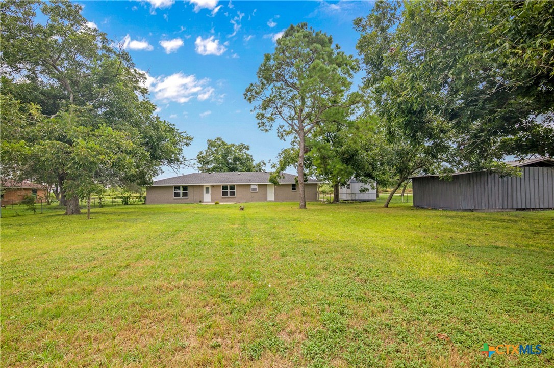 408 E King Road