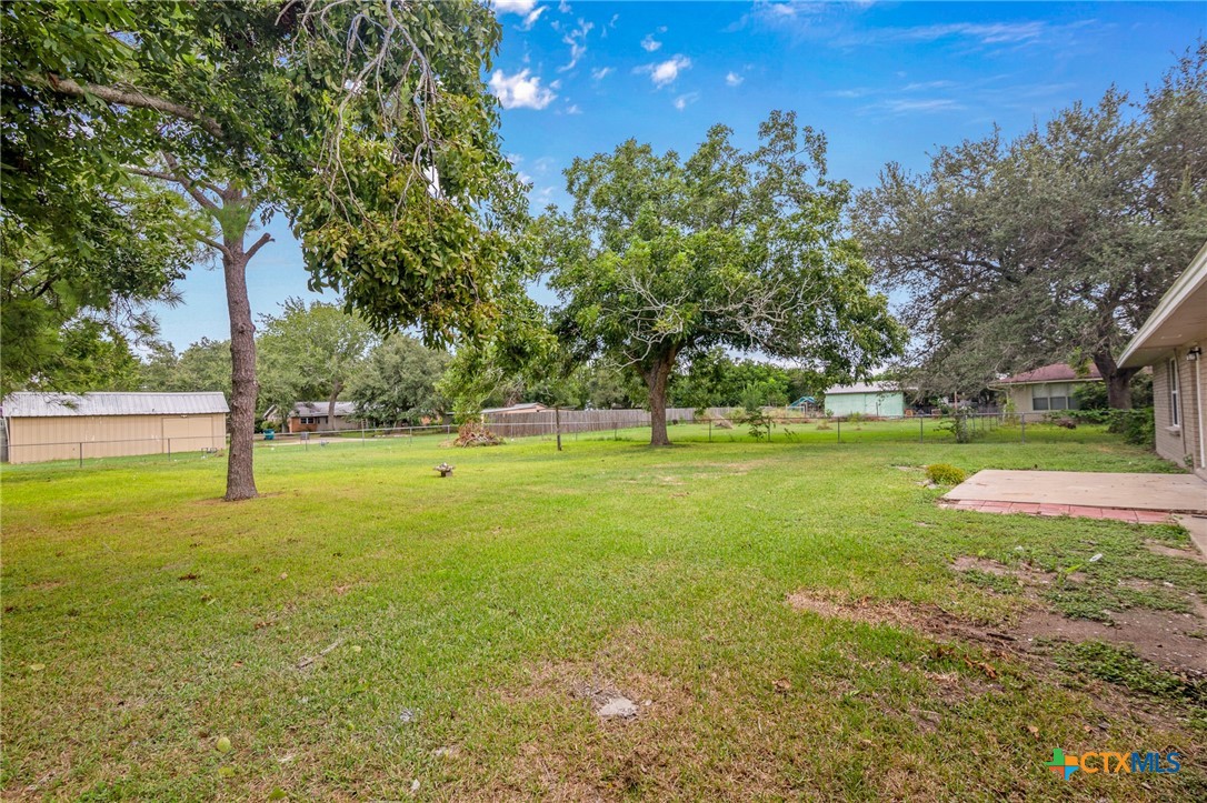 408 E King Road