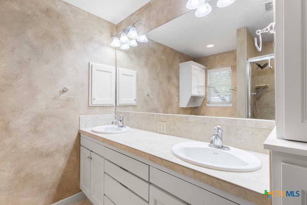 203 US Highway 87 101