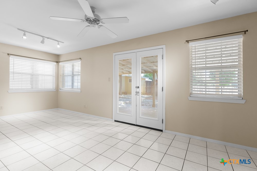 203 US Highway 87 101