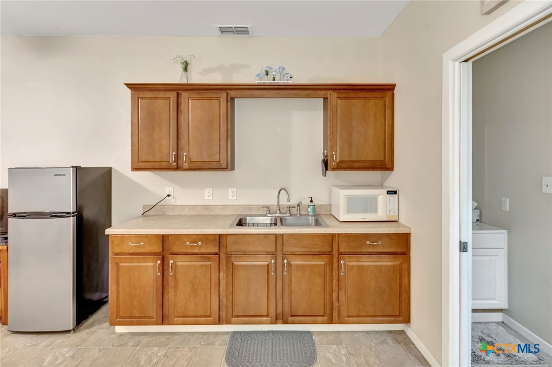 3412 Sam Houston Drive