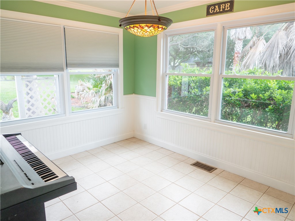 403 Oakside Drive