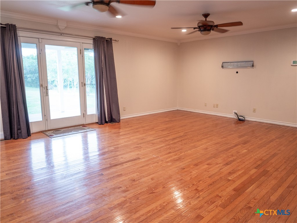 403 Oakside Drive