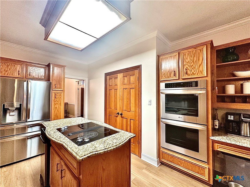 210 Woodlands Lane