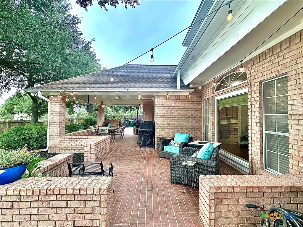 210 Woodlands Lane