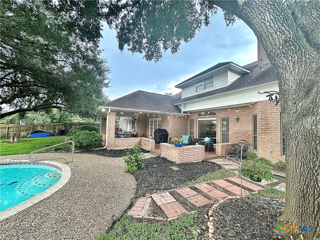 210 Woodlands Lane